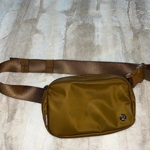 NWT Tan Lululemon Everywhere Belt Bag